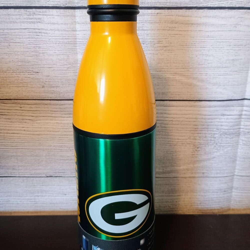 New Green Bay Packers 25oz Ultra Bottle